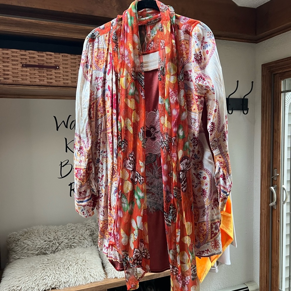 Duster cardigan style Aratta top